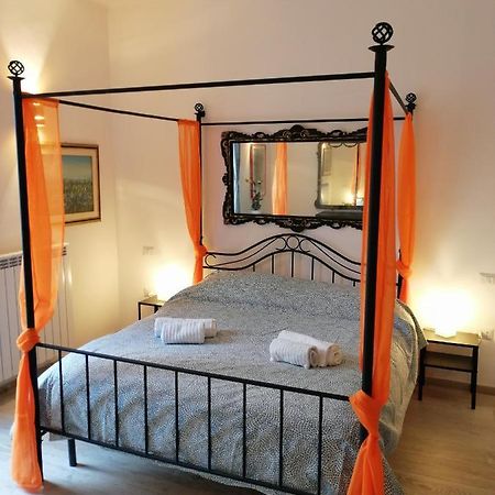 Apartamento Love Mirrors And Flowers - Affitti Brevi Italia Bari Exterior foto