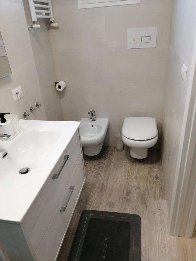 Apartamento Love Mirrors And Flowers - Affitti Brevi Italia Bari Exterior foto